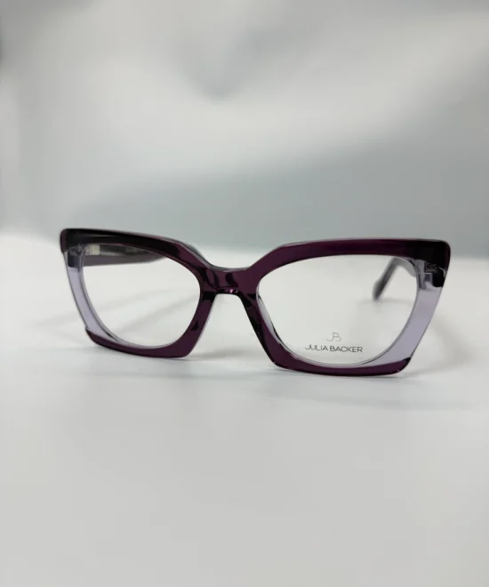 JULIA BACKER 95 020 FCFA(1)