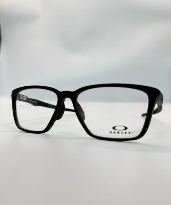 OAKLEY 180 000 FCFA(1)