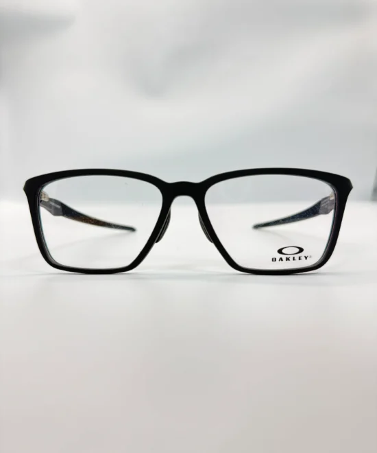 OAKLEY 180 000 FCFA(2)