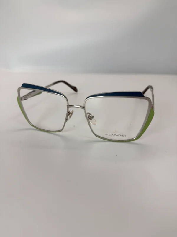 JULIA BACKER 90 019 FCFA(1)