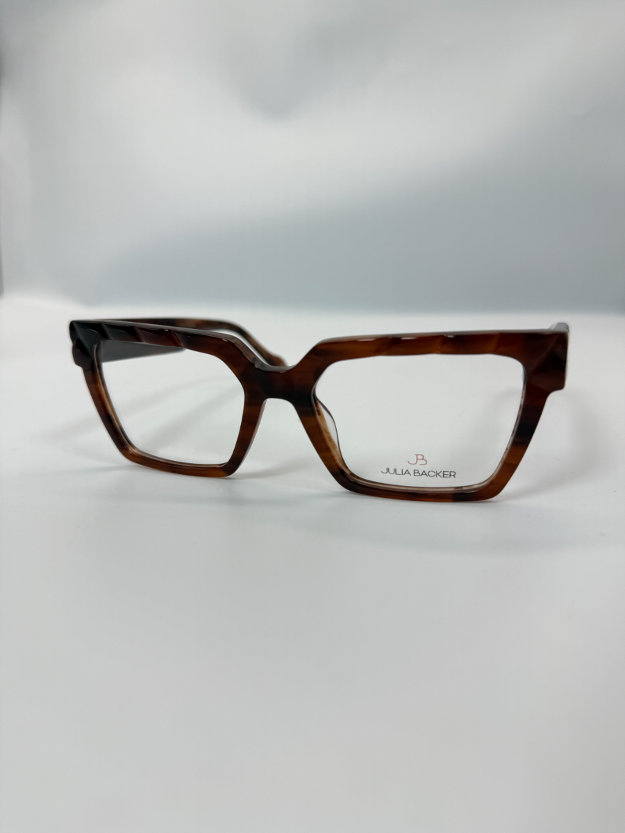 JULIA BACKER 95 010 FCFA(1)